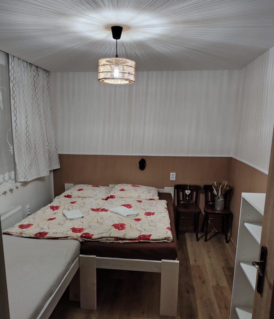 Apartment B - Three-beded room